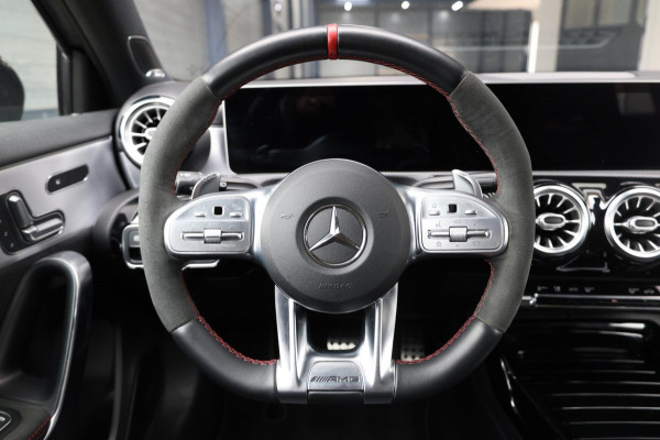 Mercedes-Benz A-Klasse AMG 35 4MATIC 306+PK MULTIBEAM/SFEER/VIRTUAL/PANO/LEER+S.VERWARMING/18"/360 CAM/ACC/ECC/12 MDN GARANTIE!