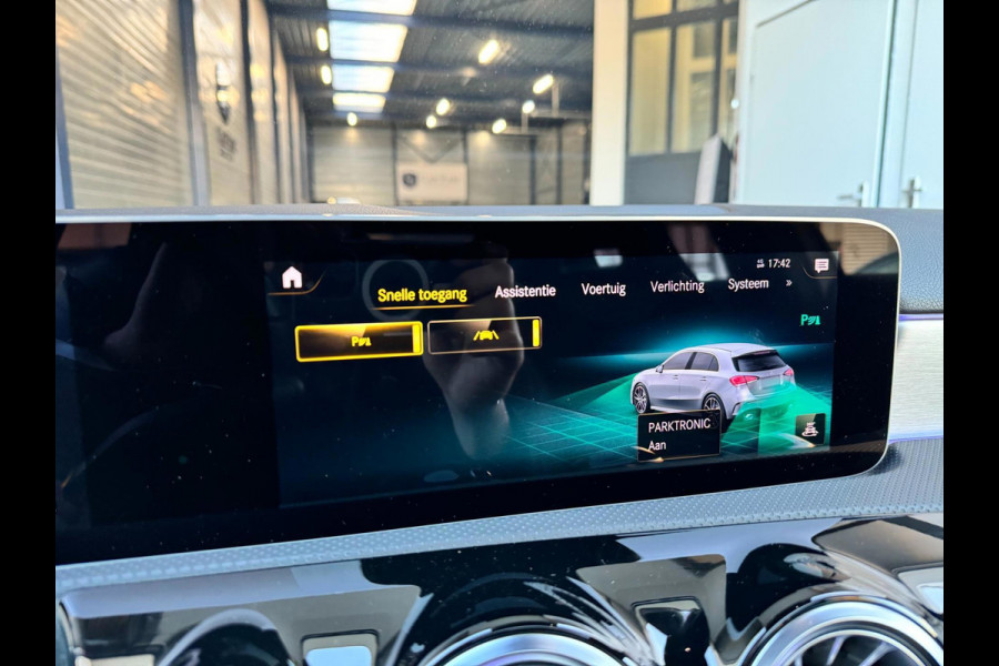 Mercedes-Benz A-Klasse AMG 35 4MATIC 306+PK MULTIBEAM/SFEER/VIRTUAL/PANO/LEER+S.VERWARMING/18"/360 CAM/ACC/ECC/12 MDN GARANTIE!