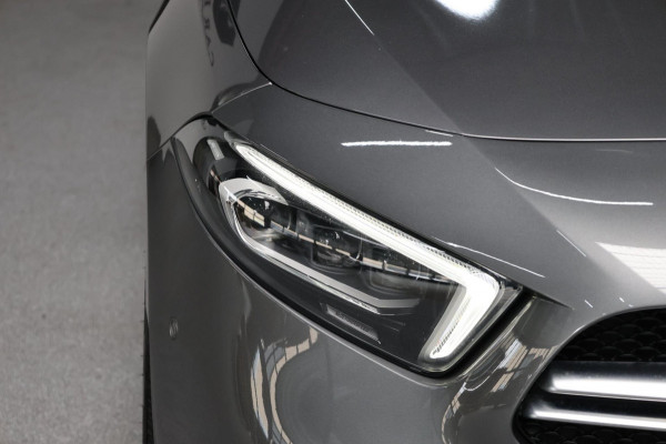 Mercedes-Benz A-Klasse AMG 35 4MATIC 306+PK MULTIBEAM/SFEER/VIRTUAL/PANO/LEER+S.VERWARMING/18"/360 CAM/ACC/ECC/12 MDN GARANTIE!