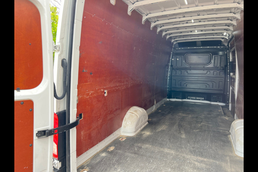 Volkswagen Crafter 35 2.0 TDI L5 H3 Comfortline Aut.