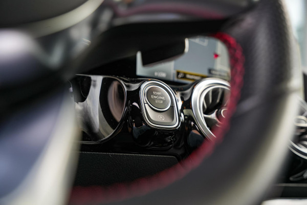 Mercedes-Benz GLA 200 AMG Line Panodak Ambient Stoelverw. Camera Cruise