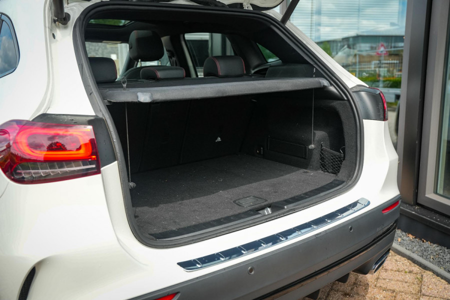 Mercedes-Benz GLA 200 AMG Line Panodak Ambient Stoelverw. Camera Cruise
