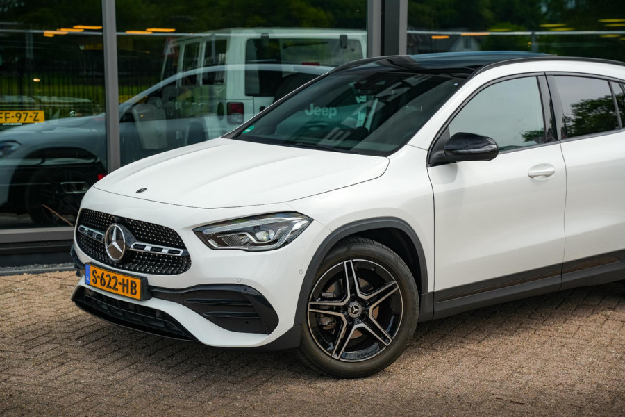 Mercedes-Benz GLA 200 AMG Line Panodak Ambient Stoelverw. Camera Cruise