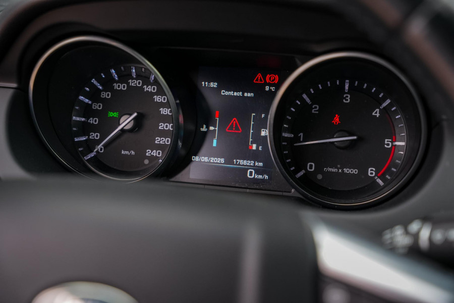 Land Rover Discovery Sport 2.0 eD4 SE Panoramadak Leer Stoelverw. Navigatie Xenon Trekhaak 18''LM