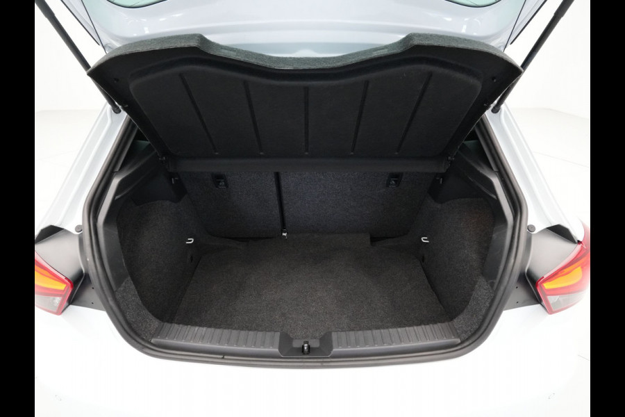 Seat Ibiza 1.0 TSI 95pk FR Business Intense Navigatie Camera Clima Led Carplay 244
