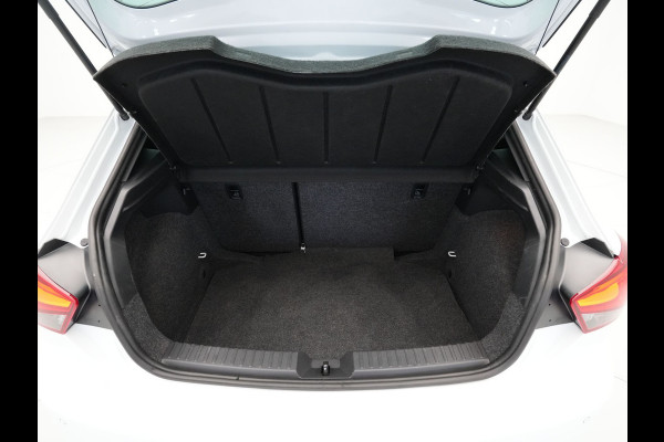 Seat Ibiza 1.0 TSI 95pk FR Business Intense Navigatie Camera Clima Led Carplay 244