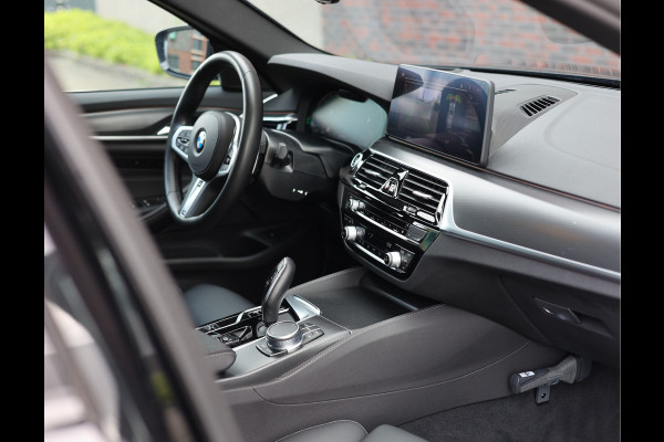 BMW 5 Serie Touring 540d xDrive High Executive *Maxton*Laser*Pano*HUD*