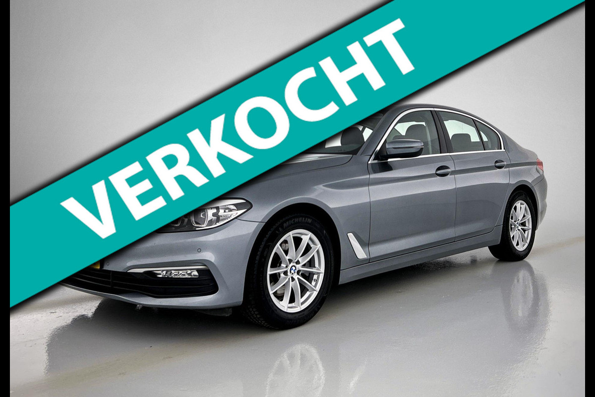 BMW 5 Serie 520d Executive(NL-auto, Navi, Goed OnderH, Cruise Con, Parkeersensoren, Etc) BMW 5 Serie 520d Executive(NL-auto, Navi, Goed OnderH, Cruise Con, Parkeersensoren, Etc)