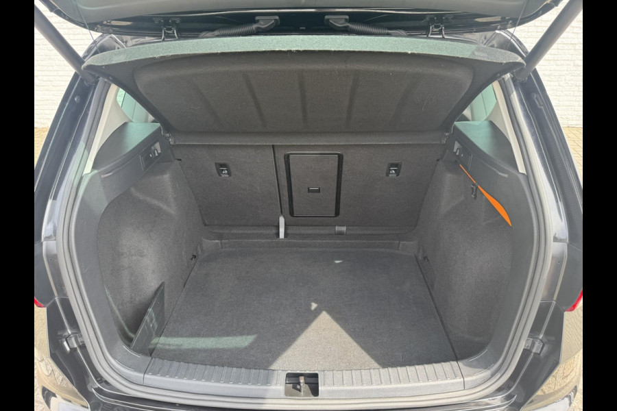 Seat Ateca 1.5 TSI Style Automaat Trekhaak Navigatie Cruise Clima Led Stoelverwarming