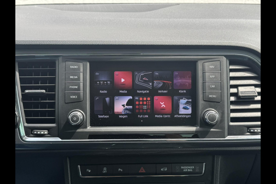 Seat Ateca 1.5 TSI Style Automaat Trekhaak Navigatie Cruise Clima Led Stoelverwarming