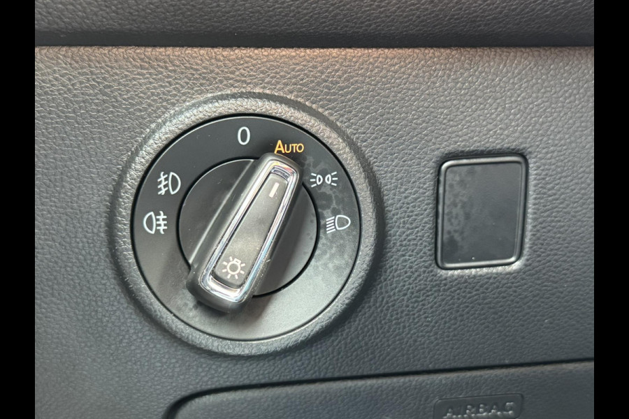 Seat Ateca 1.5 TSI Style Automaat Trekhaak Navigatie Cruise Clima Led Stoelverwarming