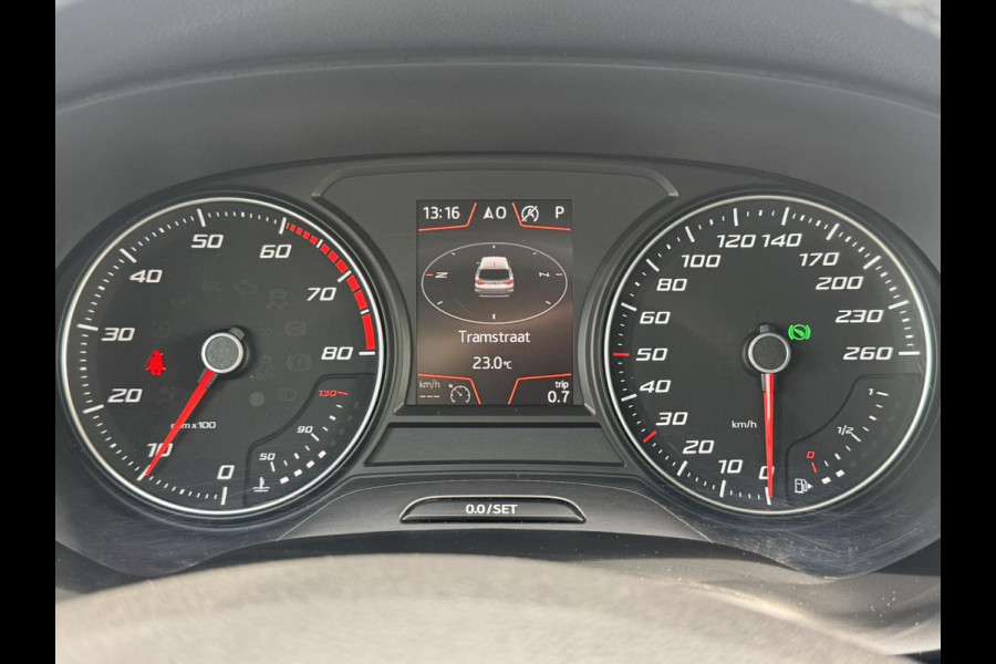 Seat Ateca 1.5 TSI Style Automaat Trekhaak Navigatie Cruise Clima Led Stoelverwarming