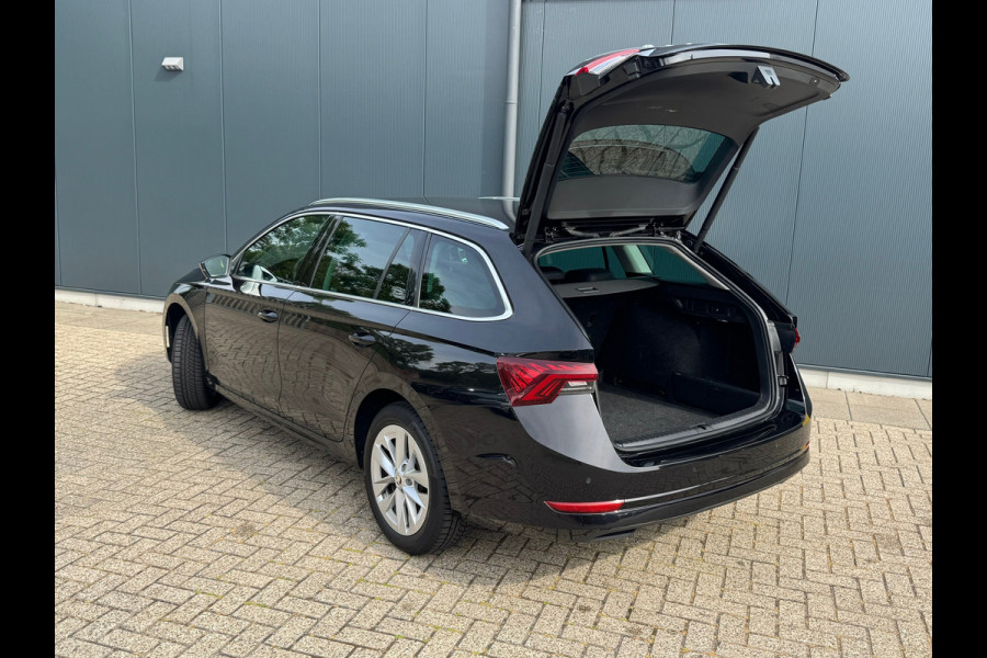 Škoda Octavia Combi 1.5 TSI * Sideassistent * Visueel Cockpit * Leder *