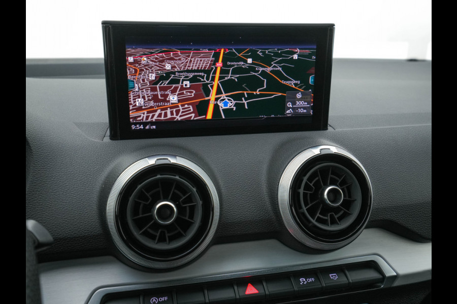 Audi Q2 30 TFSI S Edition S-Line-Sportpack *DIGI-COCKPIT | LEATHER-MICROFIBRE | MATRIX-LED | SPORT-SEATS | MMI-NAVI-TOUCH | DAB+ | ECC | CARPLAY | PDC | 17''ALU *