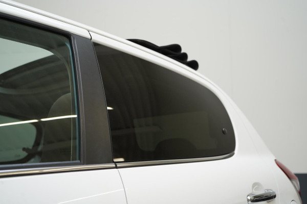 Peugeot 108 1.0 e-VTi 5-drs Allure TOP! | Cabrio | ECC | Vouwdak | Bluetooth | Achteruitrijcamera | Leder | Stoelverwarming | Zuinig!