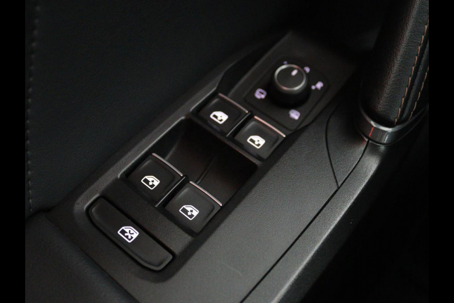 CUPRA Formentor 1.4 e-Hybrid VZ | 245pk | Stoel & stuurverwarming | 360 camera | Carplay | Adaptive cruise | Navigatie | Sfeerverlichting | Memory | Full LED | Keyless