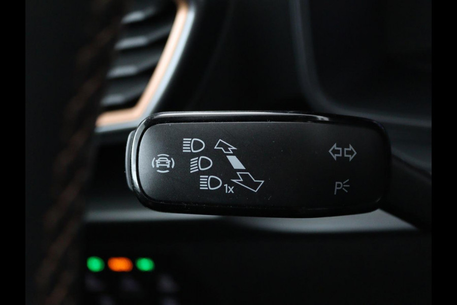 CUPRA Formentor 1.4 e-Hybrid VZ | 245pk | Stoel & stuurverwarming | 360 camera | Carplay | Adaptive cruise | Navigatie | Sfeerverlichting | Memory | Full LED | Keyless