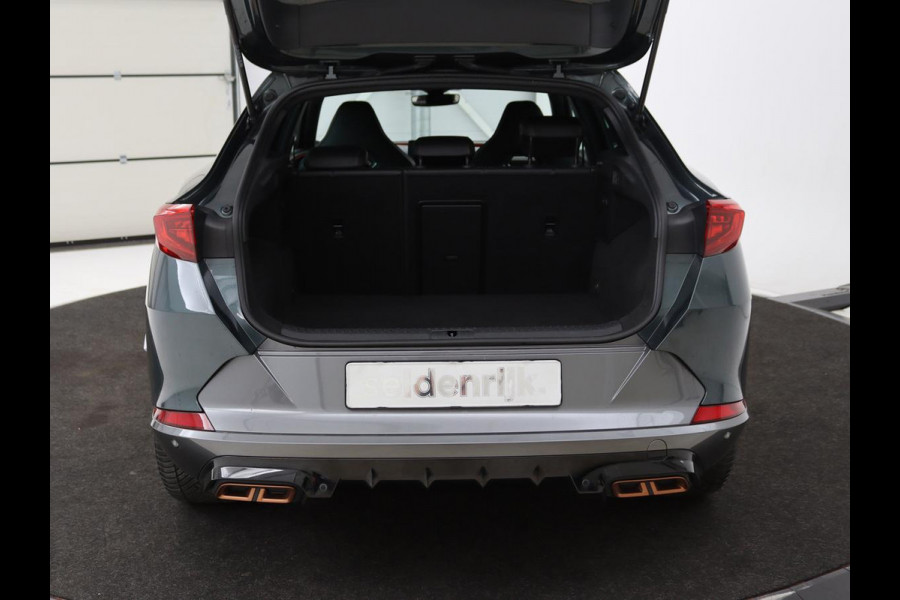CUPRA Formentor 1.4 e-Hybrid VZ | 245pk | Stoel & stuurverwarming | 360 camera | Carplay | Adaptive cruise | Navigatie | Sfeerverlichting | Memory | Full LED | Keyless