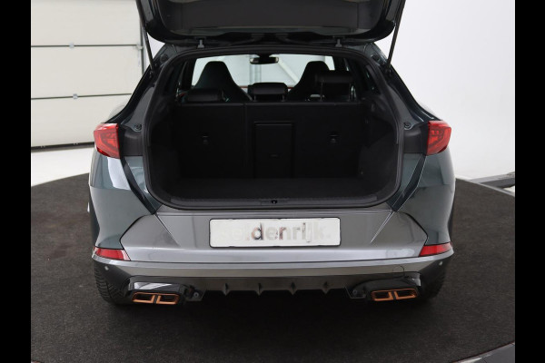 CUPRA Formentor 1.4 e-Hybrid VZ | 245pk | Stoel & stuurverwarming | 360 camera | Carplay | Adaptive cruise | Navigatie | Sfeerverlichting | Memory | Full LED | Keyless