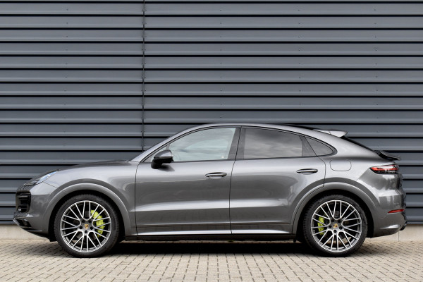 Porsche Cayenne Coupé (8-7 beschikbaar) 3.0 E-Hybrid 462pk Sport Design | Panoramadak | 22'' Velgen | ACC | Head-Up | Bose | Sportchrono | Leder Dashbord |