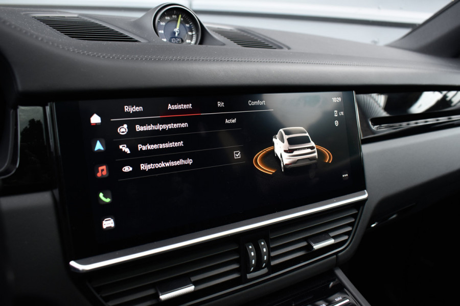 Porsche Cayenne Coupé (8-7 beschikbaar) 3.0 E-Hybrid 462pk Sport Design | Panoramadak | 22'' Velgen | ACC | Head-Up | Bose | Sportchrono | Leder Dashbord |