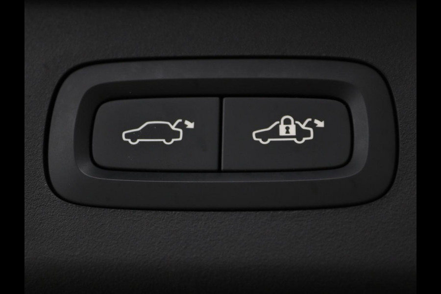 Lynk & Co 01 1.5 Plug In | Panoramadak | Infinity by Harman | 360 camera | Adaptive cruise | Stoelverwarming | Carplay | Memory | Full LED