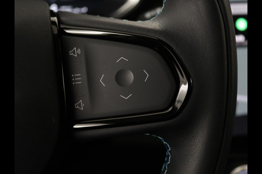 Lynk & Co 01 1.5 Plug In | Panoramadak | Infinity by Harman | 360 camera | Adaptive cruise | Stoelverwarming | Carplay | Memory | Full LED