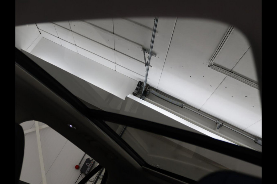 Lynk & Co 01 1.5 Plug In | Panoramadak | Infinity by Harman | 360 camera | Adaptive cruise | Stoelverwarming | Carplay | Memory | Full LED