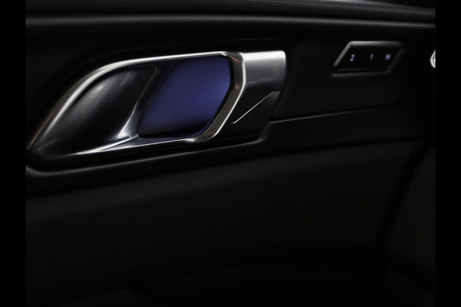 Lynk & Co 01 1.5 Plug In | Panoramadak | Infinity by Harman | 360 camera | Adaptive cruise | Stoelverwarming | Carplay | Memory | Full LED