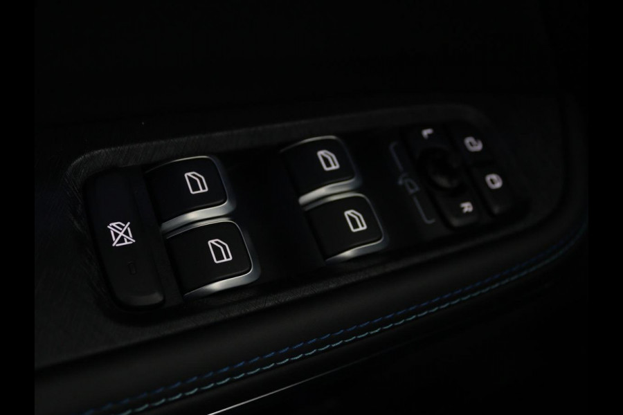 Lynk & Co 01 1.5 Plug In | Panoramadak | Infinity by Harman | 360 camera | Adaptive cruise | Stoelverwarming | Carplay | Memory | Full LED