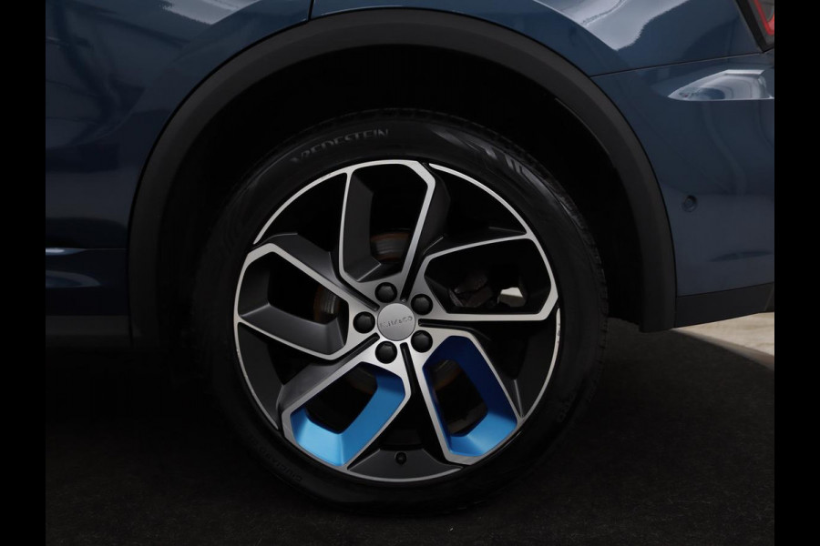 Lynk & Co 01 1.5 Plug In | Panoramadak | Infinity by Harman | 360 camera | Adaptive cruise | Stoelverwarming | Carplay | Memory | Full LED