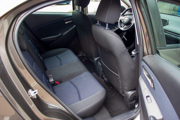 Mazda 2 1.5 Skyactiv-G S | Prijs rijklaar incl. 12 mnd garantie | Stoelverwarming Cruise Pdc Airco BT