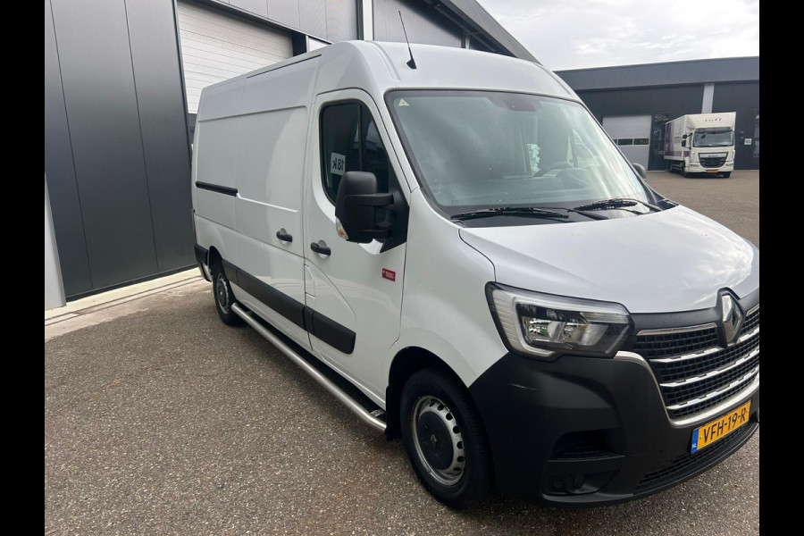 Renault Master T35 2.3 dCi 180 L2H3 Energy