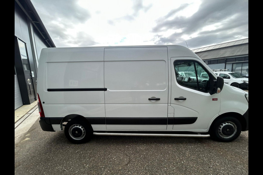 Renault Master T35 2.3 dCi 180 L2H3 Energy