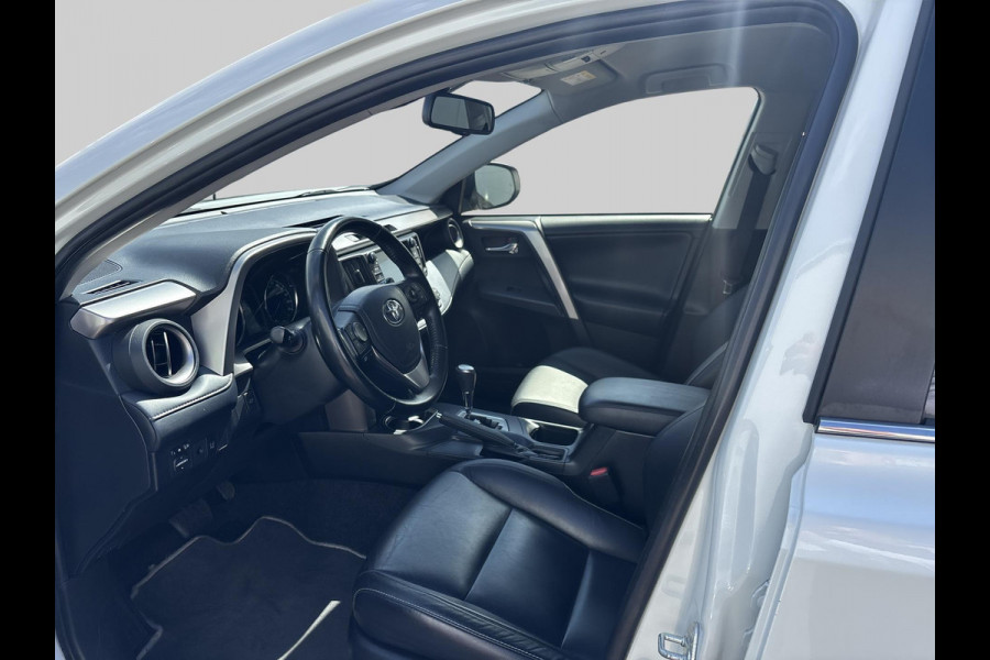 Toyota RAV4 2.5 Hybrid AWD Energy Plus | leder | JBL audio | ACC | stoelverwarming | elektrische achterklep | navigatie | stoelverwarming | blind-spot | PDC | LED |