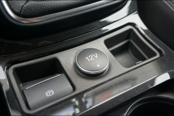 Ford Kuga 120PK Titanium TREKHAAK | CARPLAY | KEYLESS | CAMERA | ELEK.KLEP