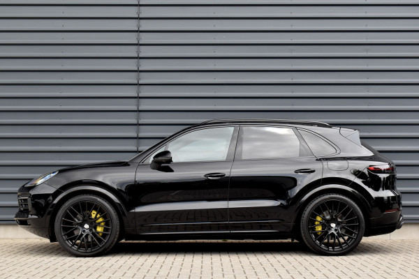 Porsche Cayenne 3.0 E-Hybrid 462pk | Panoramadak | 22'' Velgen | Matrix PDLS+ | Massage Stoelen | Trekhaak wegklapbaar | Bose |