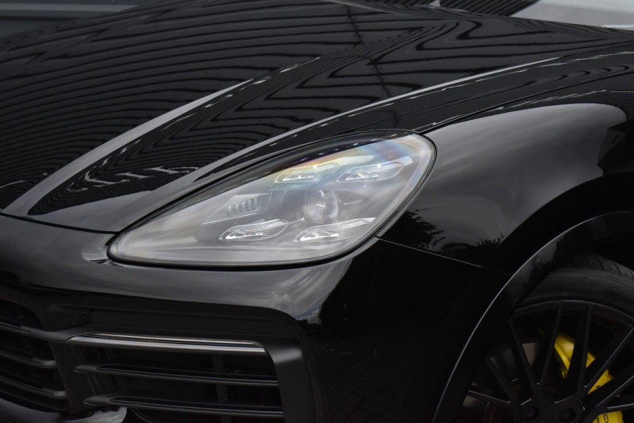 Porsche Cayenne 3.0 E-Hybrid 462pk | Panoramadak | 22'' Velgen | Matrix PDLS+ | Massage Stoelen | Trekhaak wegklapbaar | Bose |