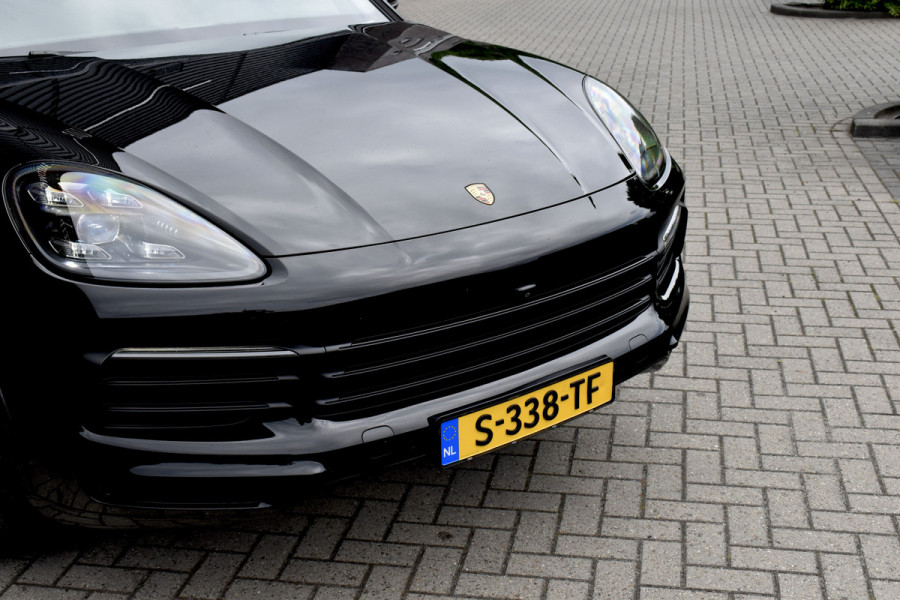 Porsche Cayenne 3.0 E-Hybrid 462pk | Panoramadak | 22'' Velgen | Matrix PDLS+ | Massage Stoelen | Trekhaak wegklapbaar | Bose |