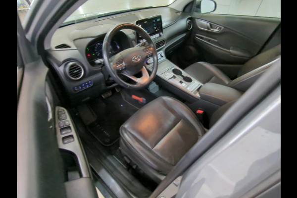 Hyundai Kona EV Premium 64 kWh NL AUTO | CAMERA | STOELKOELING | STOELVERW | ! 2DE PINKSTERDAG GEOPEND VAN 10:00 UUR T/M 17:00 UUR