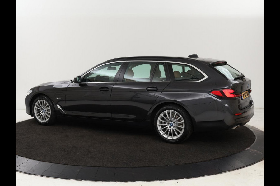 BMW 5 Serie 530e Business Edition Plus | LaserLight | Leder | Stoelverwarming | Carplay | Live Cockpit | Navigatie | Memory | Parkeerhulp | Climate control