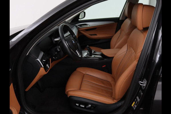 BMW 5 Serie 530e Business Edition Plus | LaserLight | Leder | Stoelverwarming | Carplay | Live Cockpit | Navigatie | Memory | Parkeerhulp | Climate control