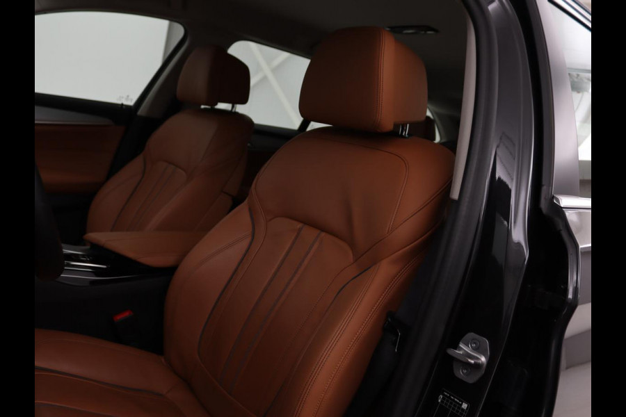 BMW 5 Serie 530e Business Edition Plus | LaserLight | Leder | Stoelverwarming | Carplay | Live Cockpit | Navigatie | Memory | Parkeerhulp | Climate control