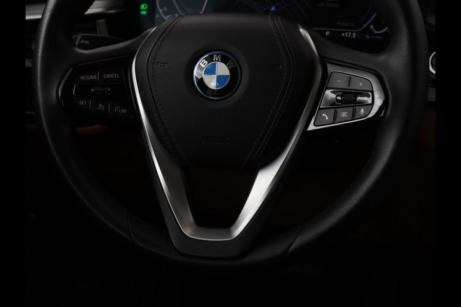 BMW 5 Serie 530e Business Edition Plus | LaserLight | Leder | Stoelverwarming | Carplay | Live Cockpit | Navigatie | Memory | Parkeerhulp | Climate control