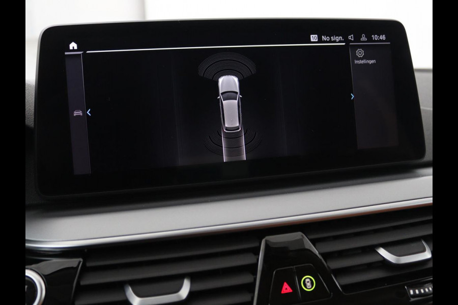 BMW 5 Serie 530e Business Edition Plus | LaserLight | Leder | Stoelverwarming | Carplay | Live Cockpit | Navigatie | Memory | Parkeerhulp | Climate control