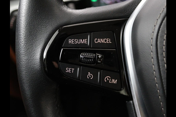 BMW 5 Serie 530e Business Edition Plus | LaserLight | Leder | Stoelverwarming | Carplay | Live Cockpit | Navigatie | Memory | Parkeerhulp | Climate control