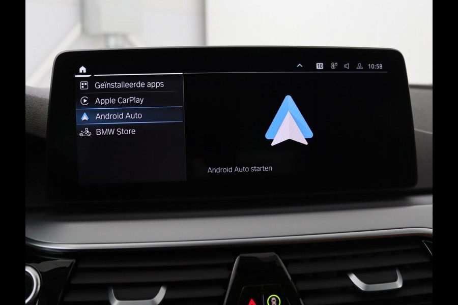 BMW 5 Serie 530e Business Edition Plus | LaserLight | Leder | Stoelverwarming | Carplay | Live Cockpit | Navigatie | Memory | Parkeerhulp | Climate control
