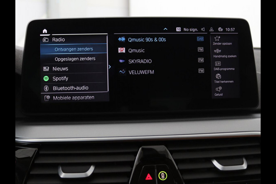 BMW 5 Serie 530e Business Edition Plus | LaserLight | Leder | Stoelverwarming | Carplay | Live Cockpit | Navigatie | Memory | Parkeerhulp | Climate control