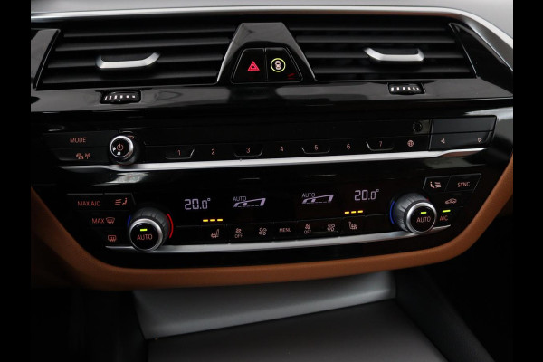 BMW 5 Serie 530e Business Edition Plus | LaserLight | Leder | Stoelverwarming | Carplay | Live Cockpit | Navigatie | Memory | Parkeerhulp | Climate control