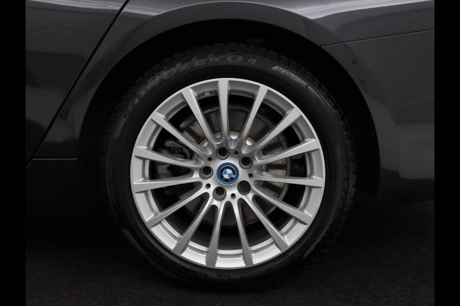 BMW 5 Serie 530e Business Edition Plus | LaserLight | Leder | Stoelverwarming | Carplay | Live Cockpit | Navigatie | Memory | Parkeerhulp | Climate control